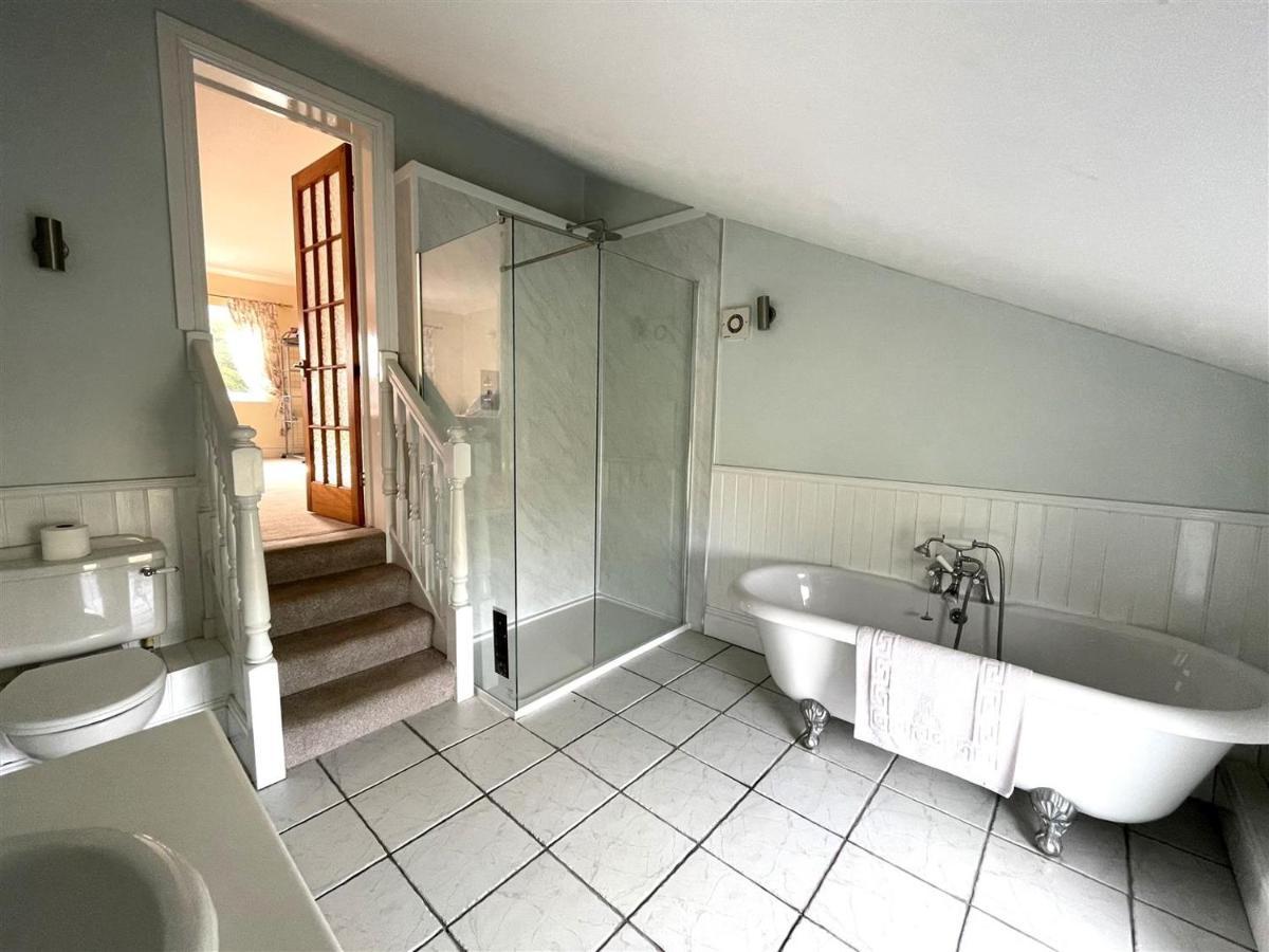 Bed and Breakfast Bryncoch Llannon Esterno foto