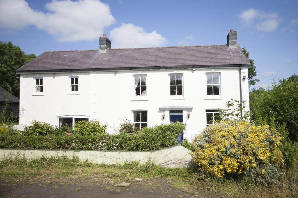 Bed and Breakfast Bryncoch Llannon Esterno foto